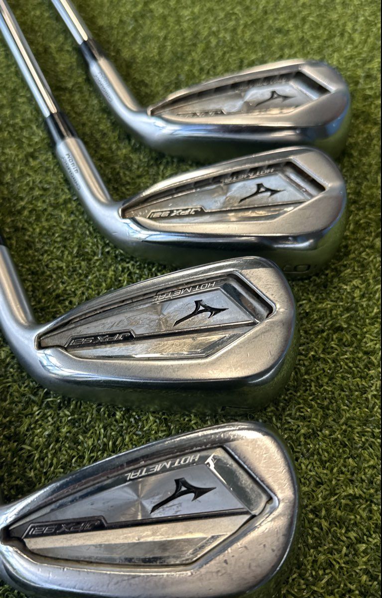 Mizuno JPX 921 Hot Metal Iron Set 4-PW GW Dynamic Gold 105 R300 Regular RH