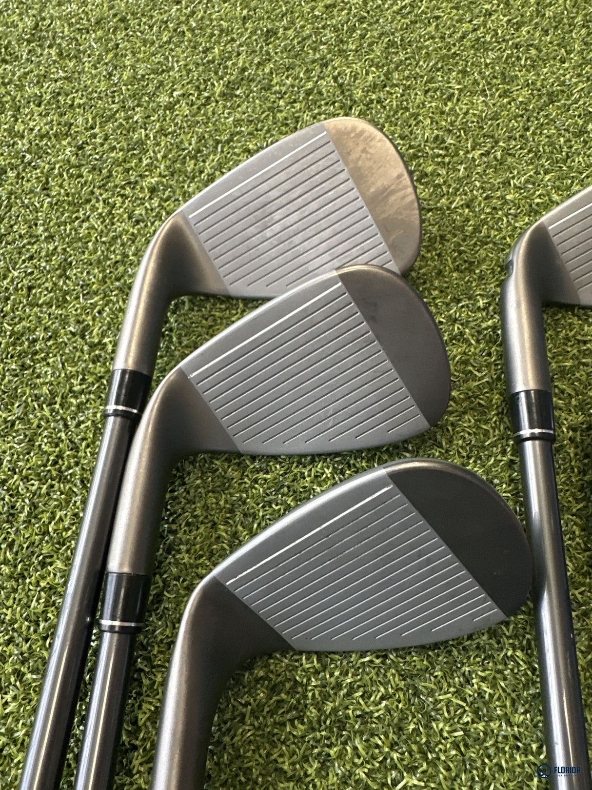 TaylorMade SpeedBlade Iron Set 6-PW SW Velox Graphite Ladies Flex RH 6 Clubs