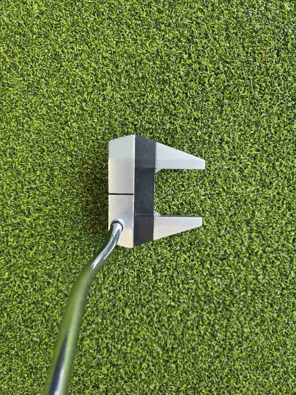 Odyssey Works Versa #7 White Black White Mallet Putter 34" RH w/ Headcover