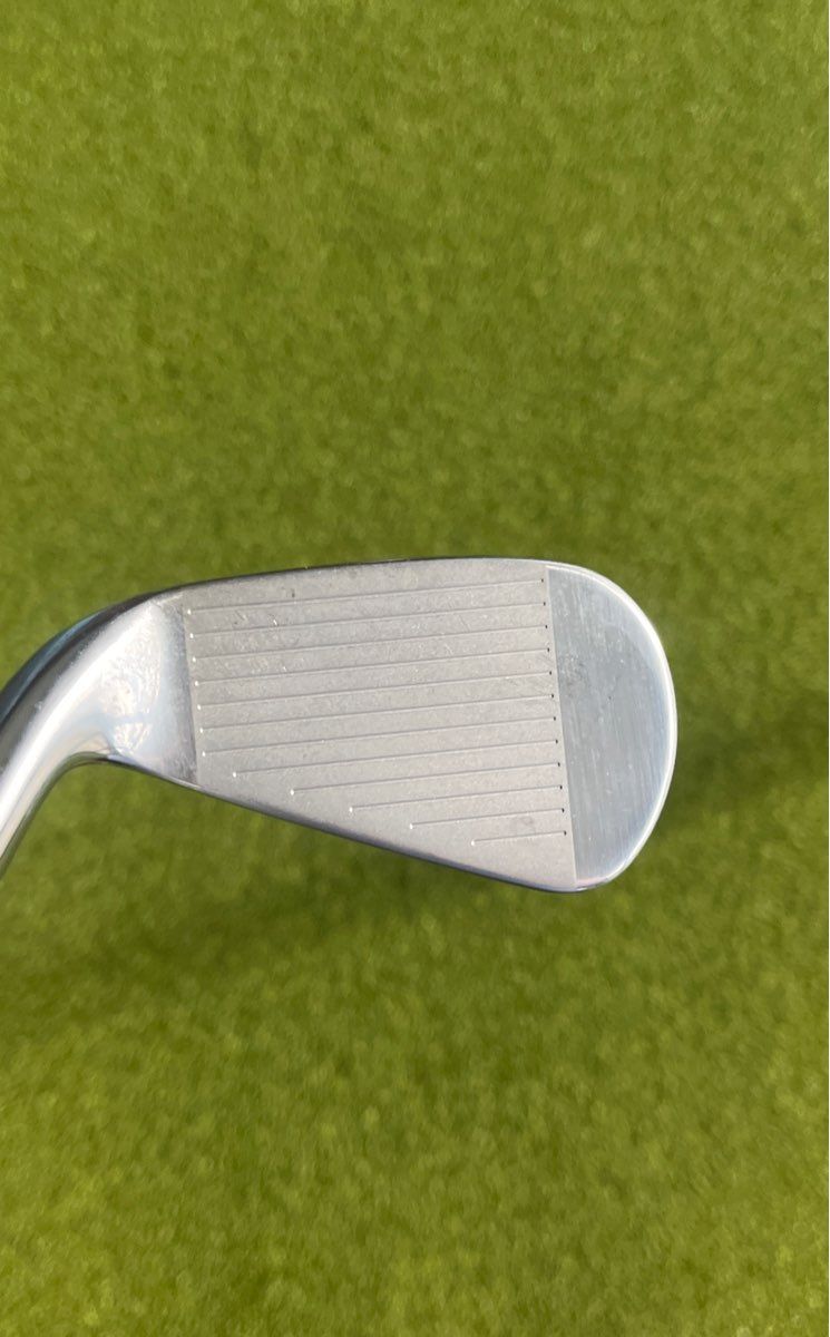 Titleist T300 5-PW (No 8 Iron) Right Handed Aerotech Steel Fiber i95 Regular