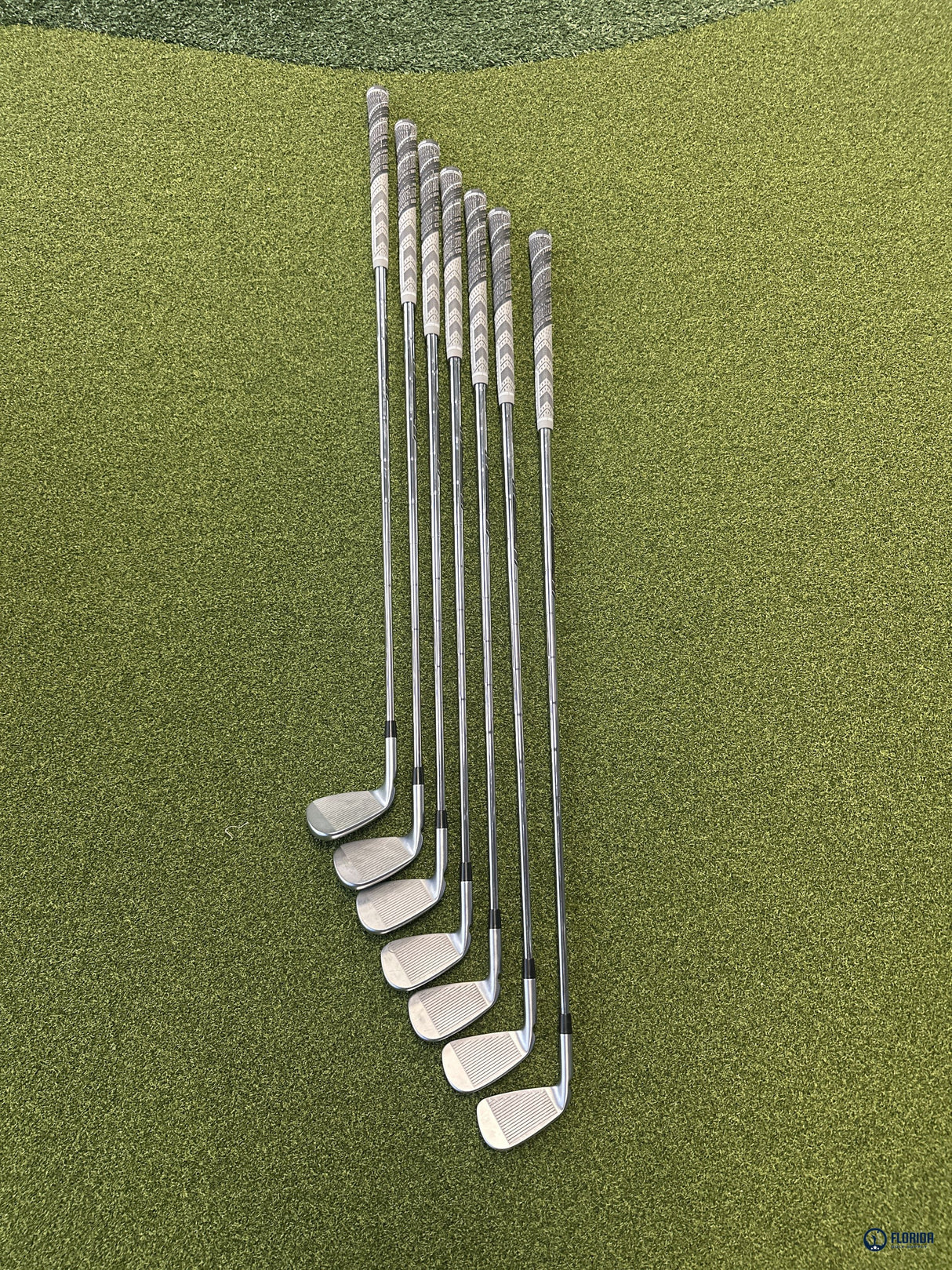 Ping i540 Green Dot Iron Set 5-PW, UW Dynamic Gold Mid 100 R300 Regular RH