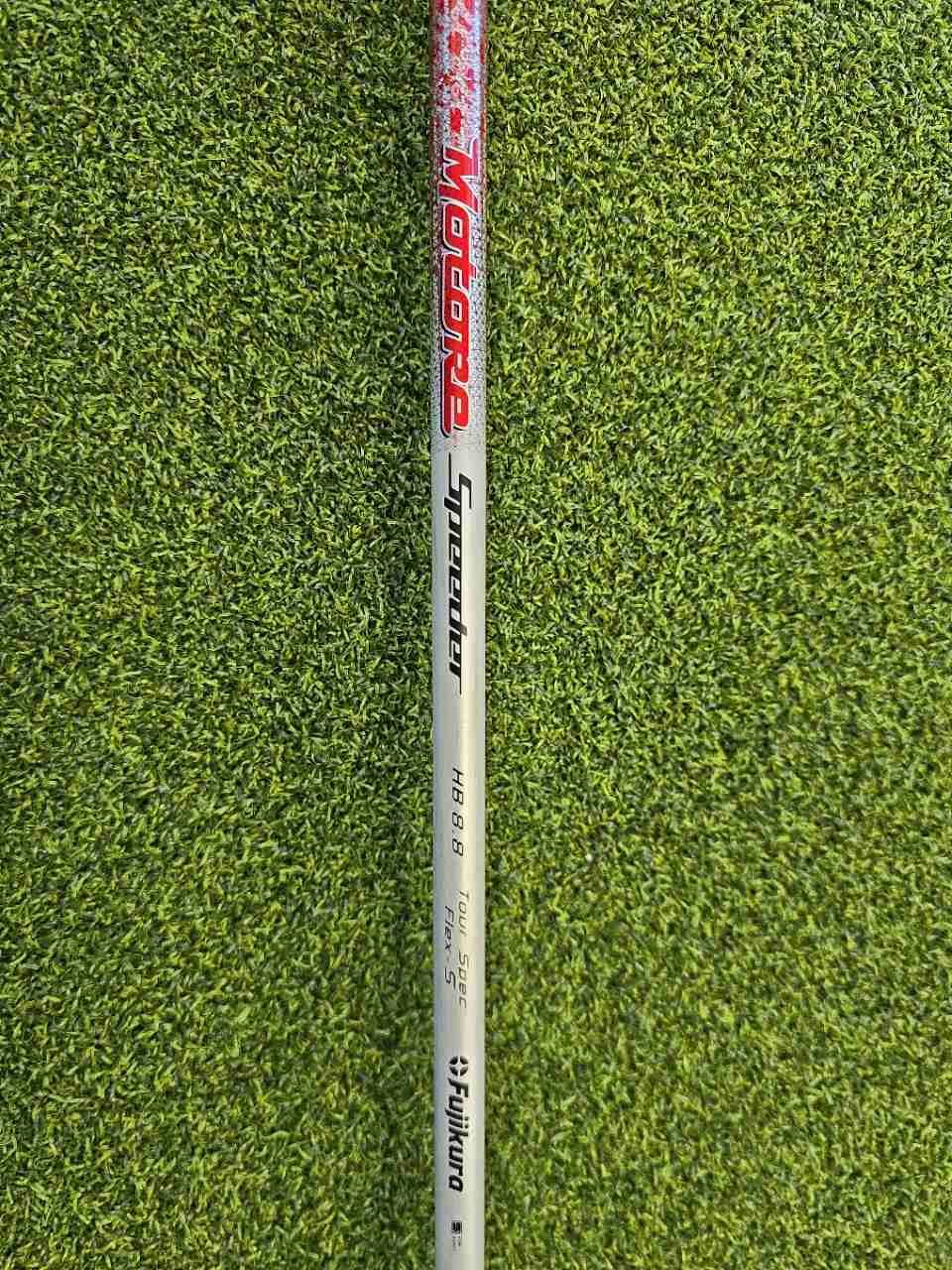 Titleist 816 H1 21° Hybrid Fujikura Speeder 8.8 Tour Spec Stiff Flex