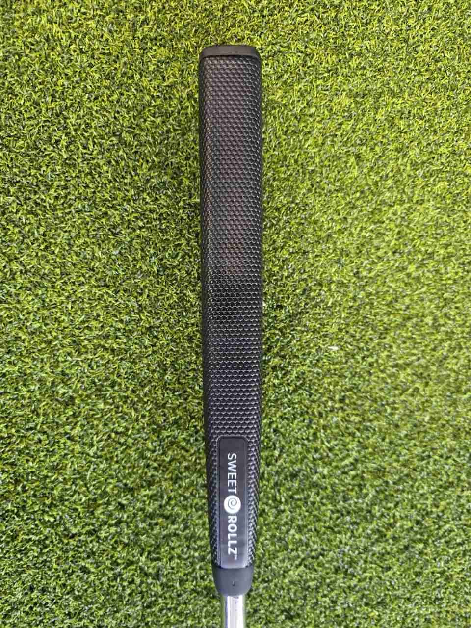 Odyssey Works Versa #7 White Black White Mallet Putter 34" RH w/ Headcover