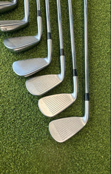 Mizuno JPX 921 Hot Metal Iron Set 4-PW GW Dynamic Gold 105 R300 Regular RH