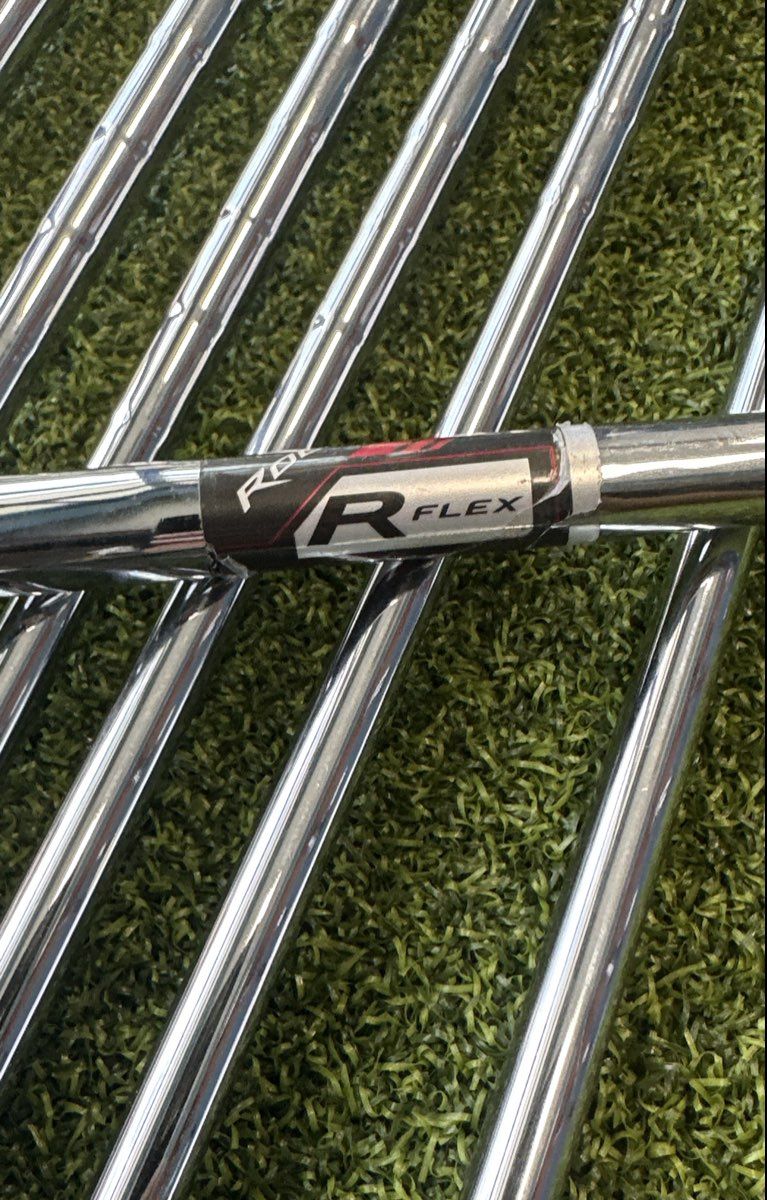 TaylorMade RBZ Pro Iron Set 4-PW AW RocketFuel 85g Regular Flex Steel RH 8 Club