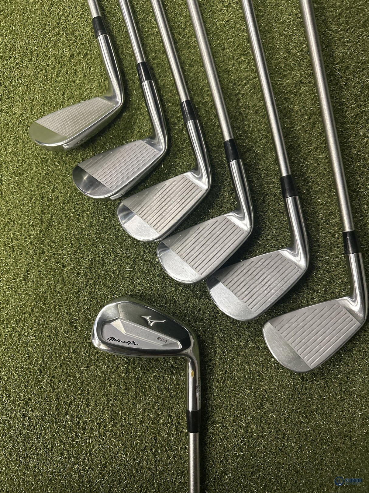 Mizuno Pro 223 Iron Set 4-PW KBS C-Taper 130 X Extra Stiff 7 Clubs RH