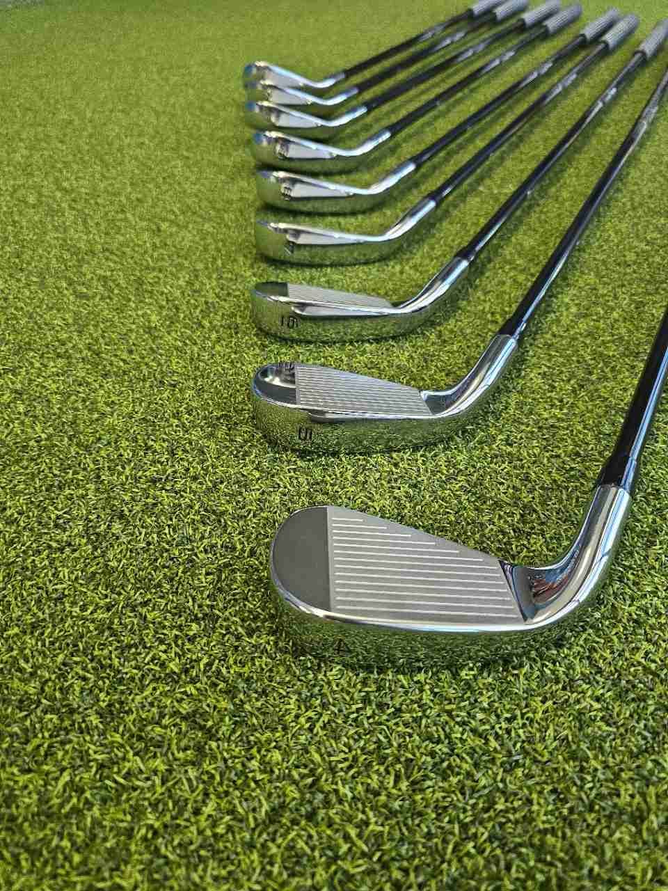 Callaway Paradym X Iron Set 4-SW 9 Clubs Mitsubishi Chemical MMT 95 Stiff RH