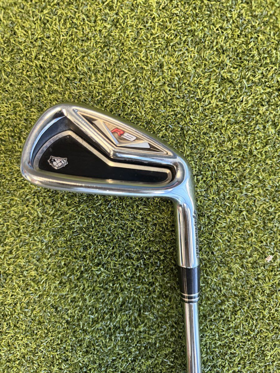 TaylorMade R9 Iron Set 6-PW KBS Tour Steel Shafts Winn Dri-Tac 2.0 Grips RH