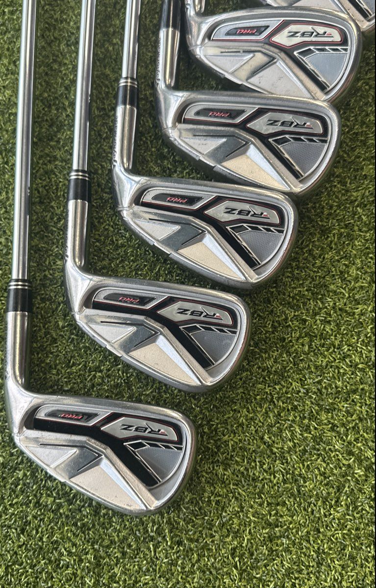 TaylorMade RBZ Pro Iron Set 4-PW AW RocketFuel 85g Regular Flex Steel RH 8 Club