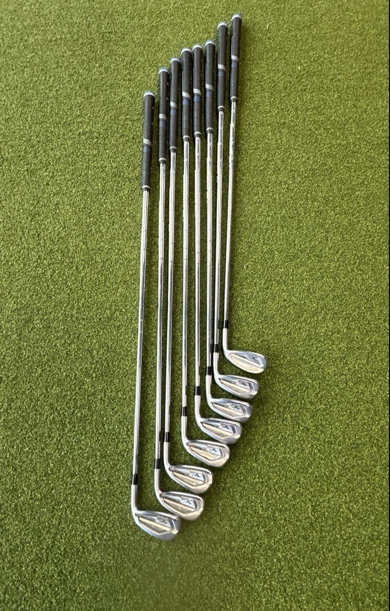 Mizuno JPX 921 Hot Metal Iron Set 4-PW GW Dynamic Gold 105 R300 Regular RH