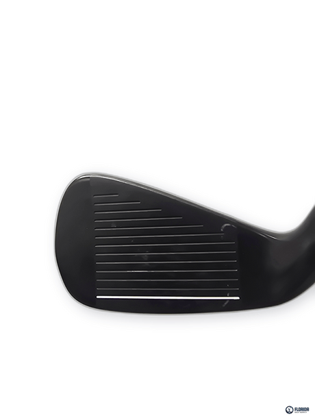 TaylorMade P790 Black 4 Iron Degree Utility Iron Dynamic Gold 105 S300 Shaft Golf Pride New Decade MCC Std Grip Right image 3